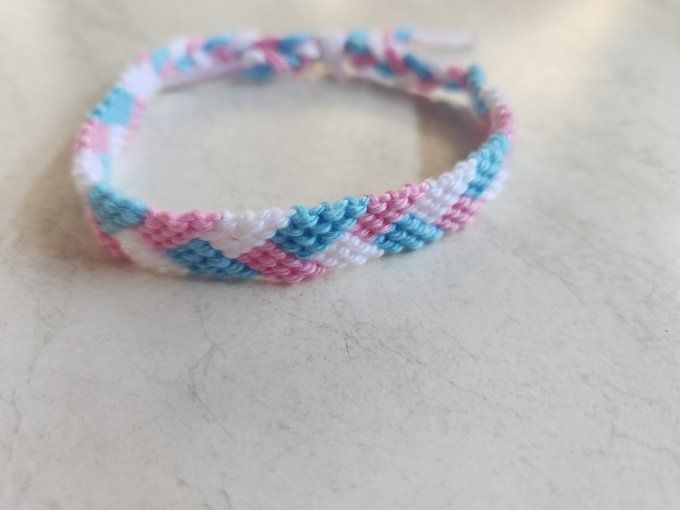 bracelet tressé motif tresse drapeau transgenre