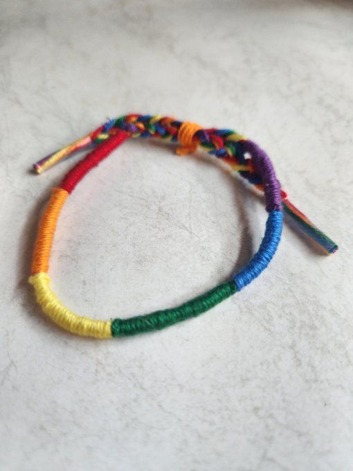Bracelet tressé atebas arc en ciel